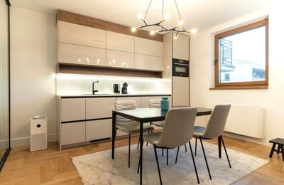 Alquiler de un luminoso apartamento de 2 habitaciones, 47 m², centro de la ciudad, Belgrado, Serbia